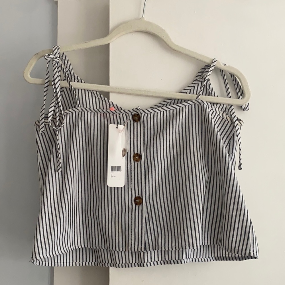 Bobbles and lace shirt size medium